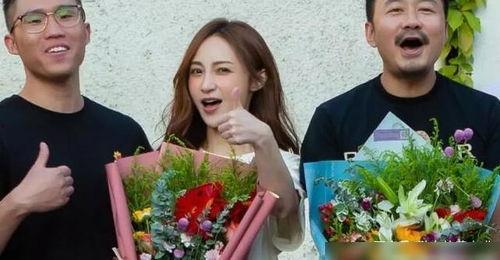 娱乐圈爆料博主两个人,两大明星幕后纠葛,真相即将揭晓! 第2张 娱乐圈爆料博主两个人,两大明星幕后纠葛,真相即将揭晓! 第2张